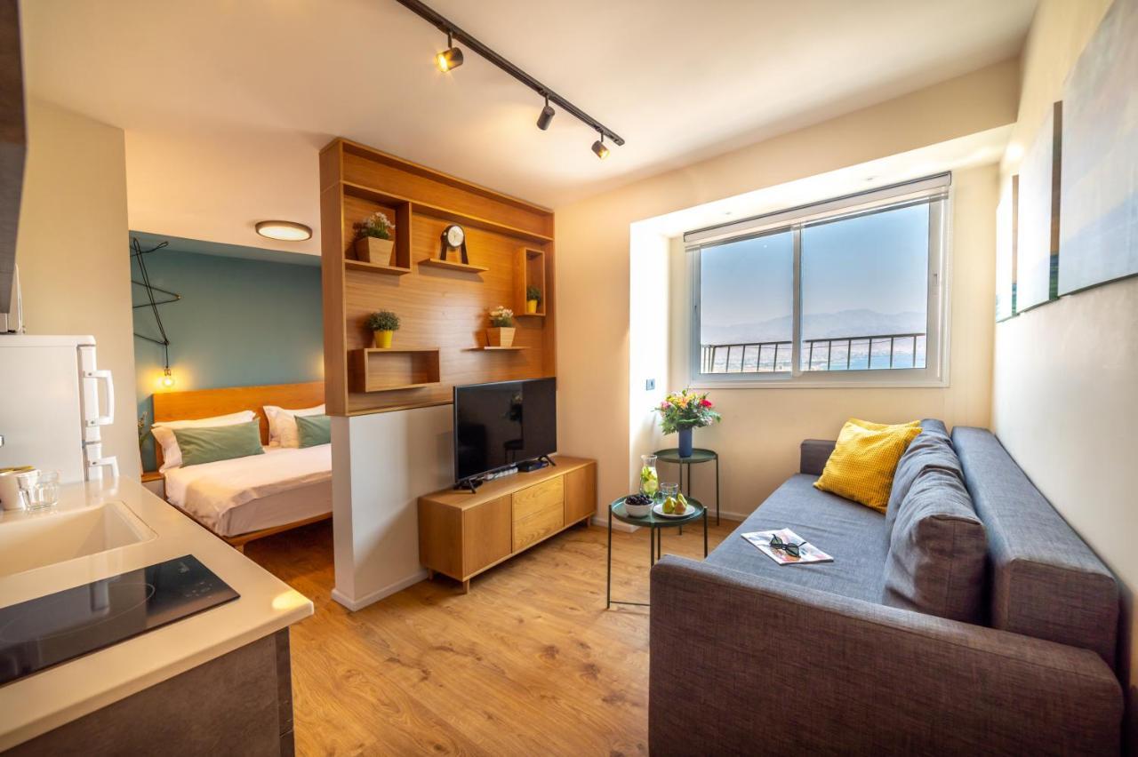 The Six Days Stylish One Bedroom Apartment