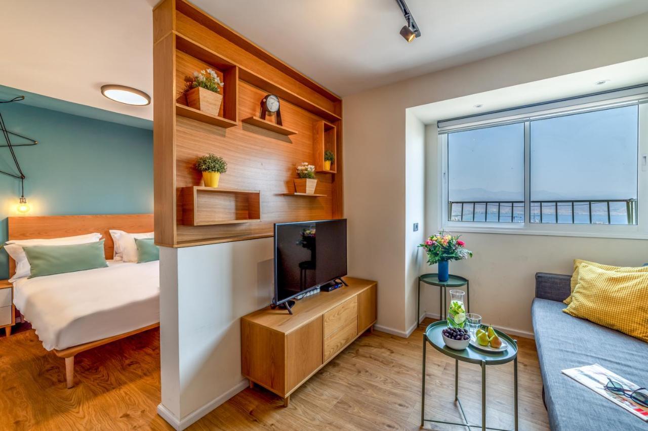 The Six Days Stylish One Bedroom Apartment *