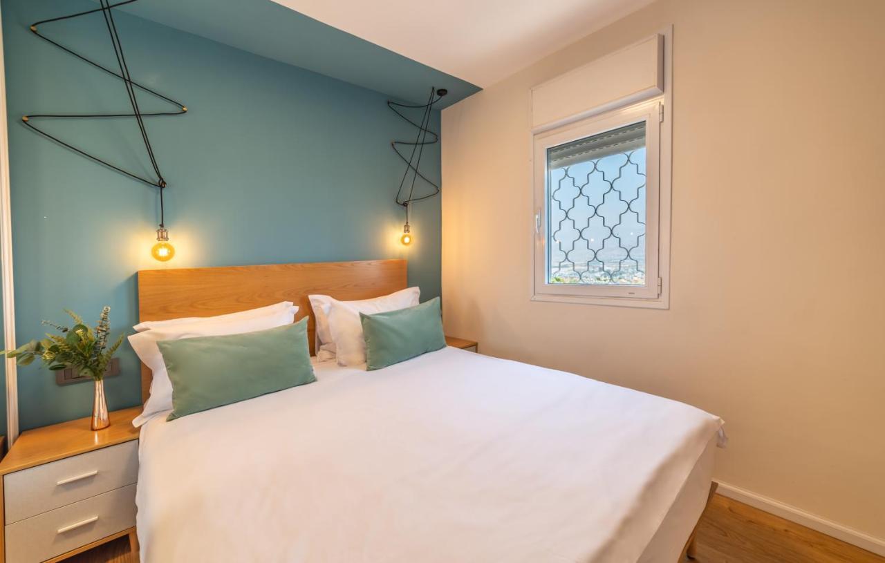 The Six Days Stylish One Bedroom *