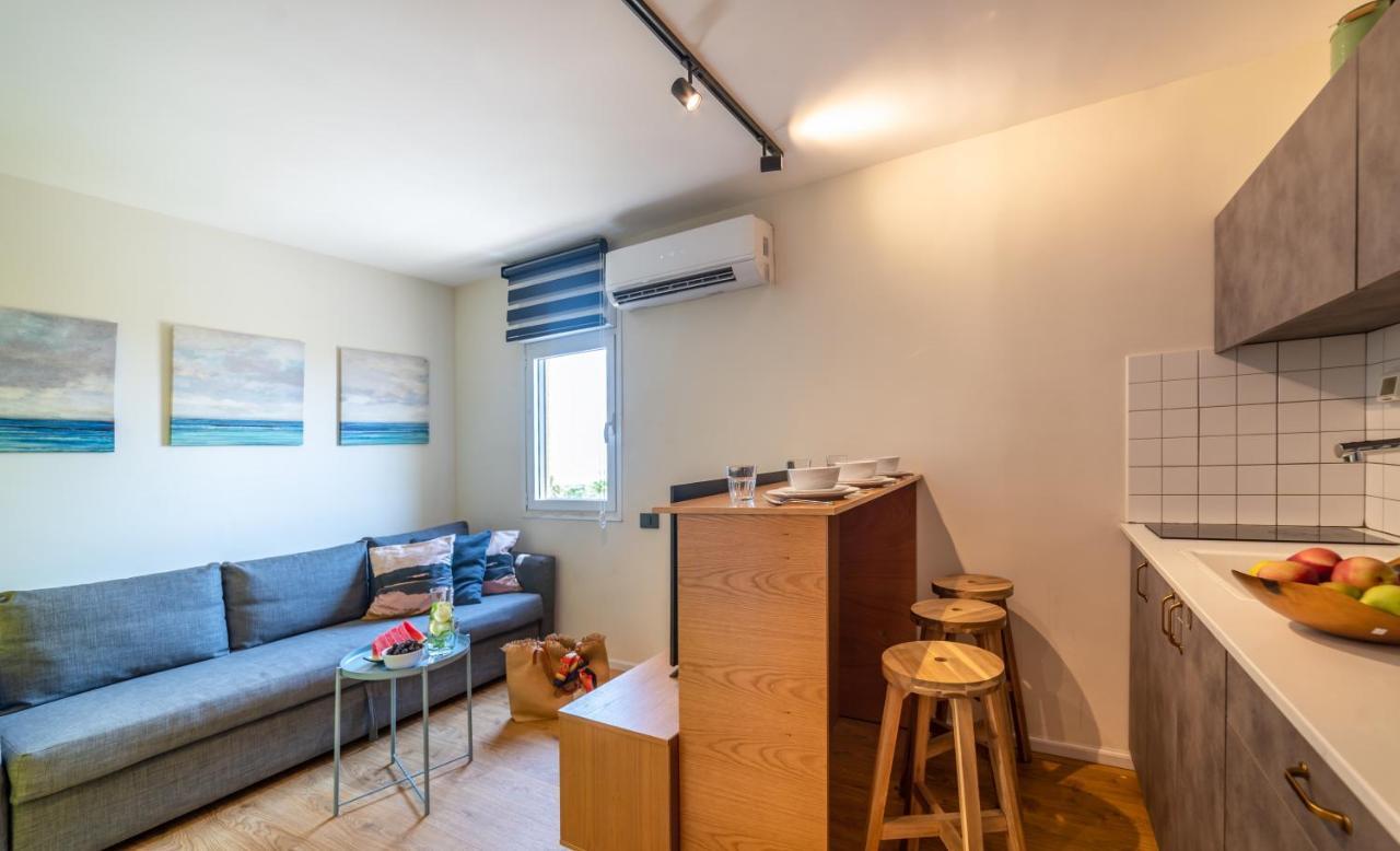 The Six Days Stylish One Bedroom * Eilat
