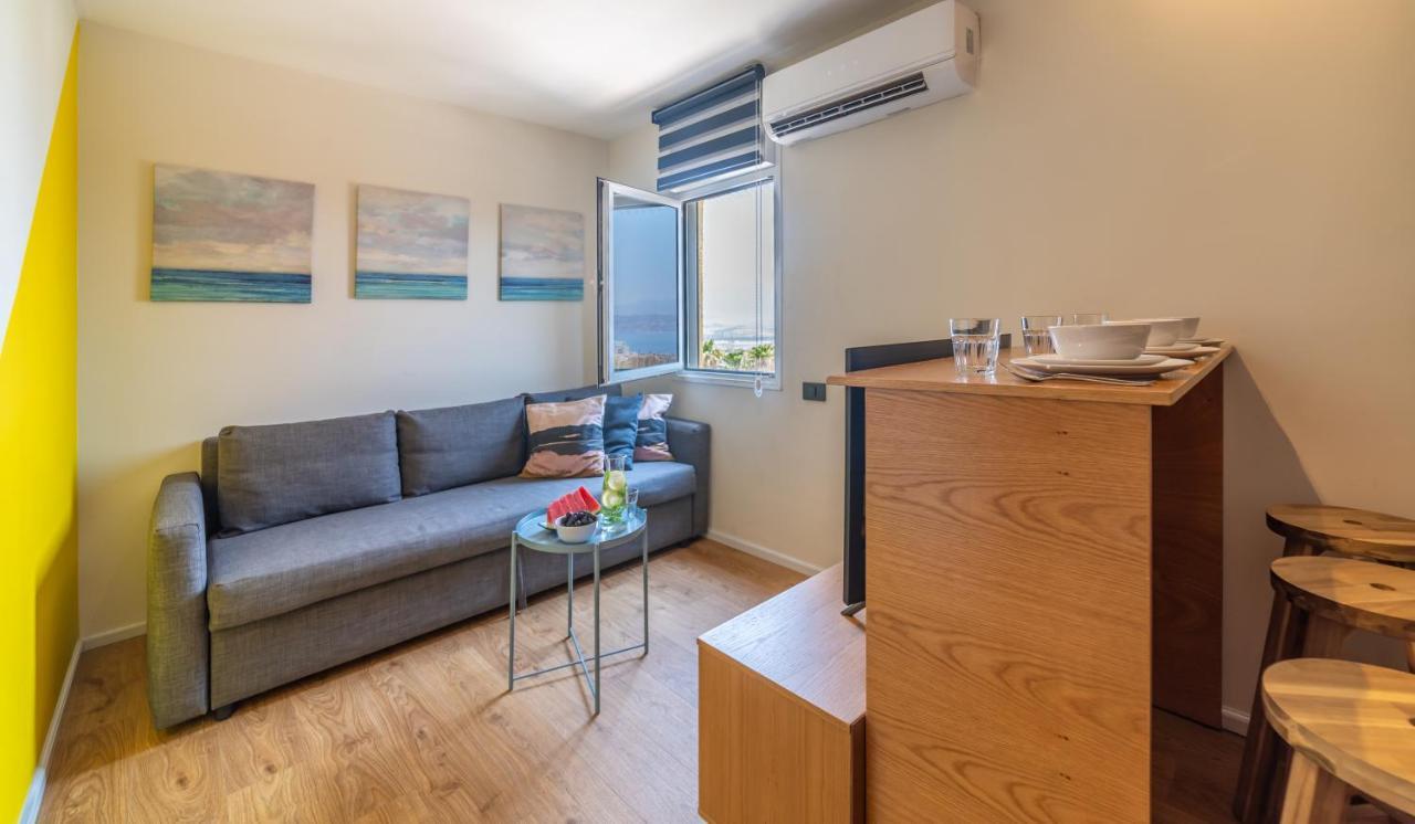 The Six Days Stylish One Bedroom